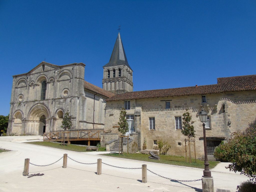 Abadía de San Amand de Boixe