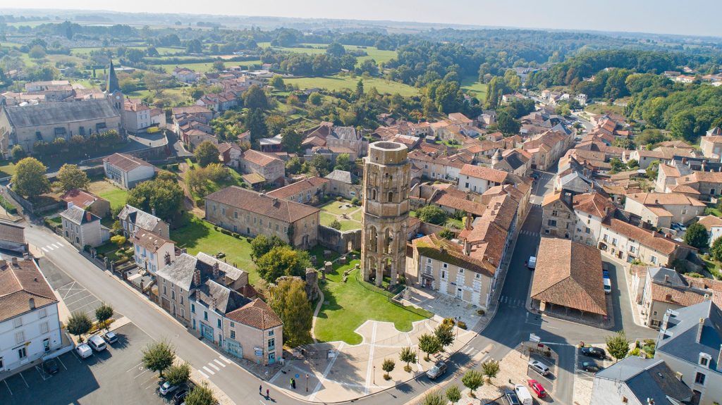 Charroux vue du ciel