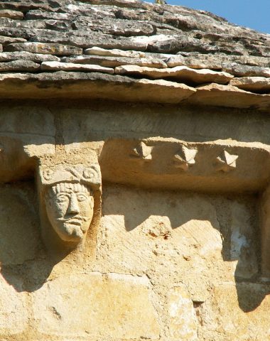 Detail der Kirche von Brux