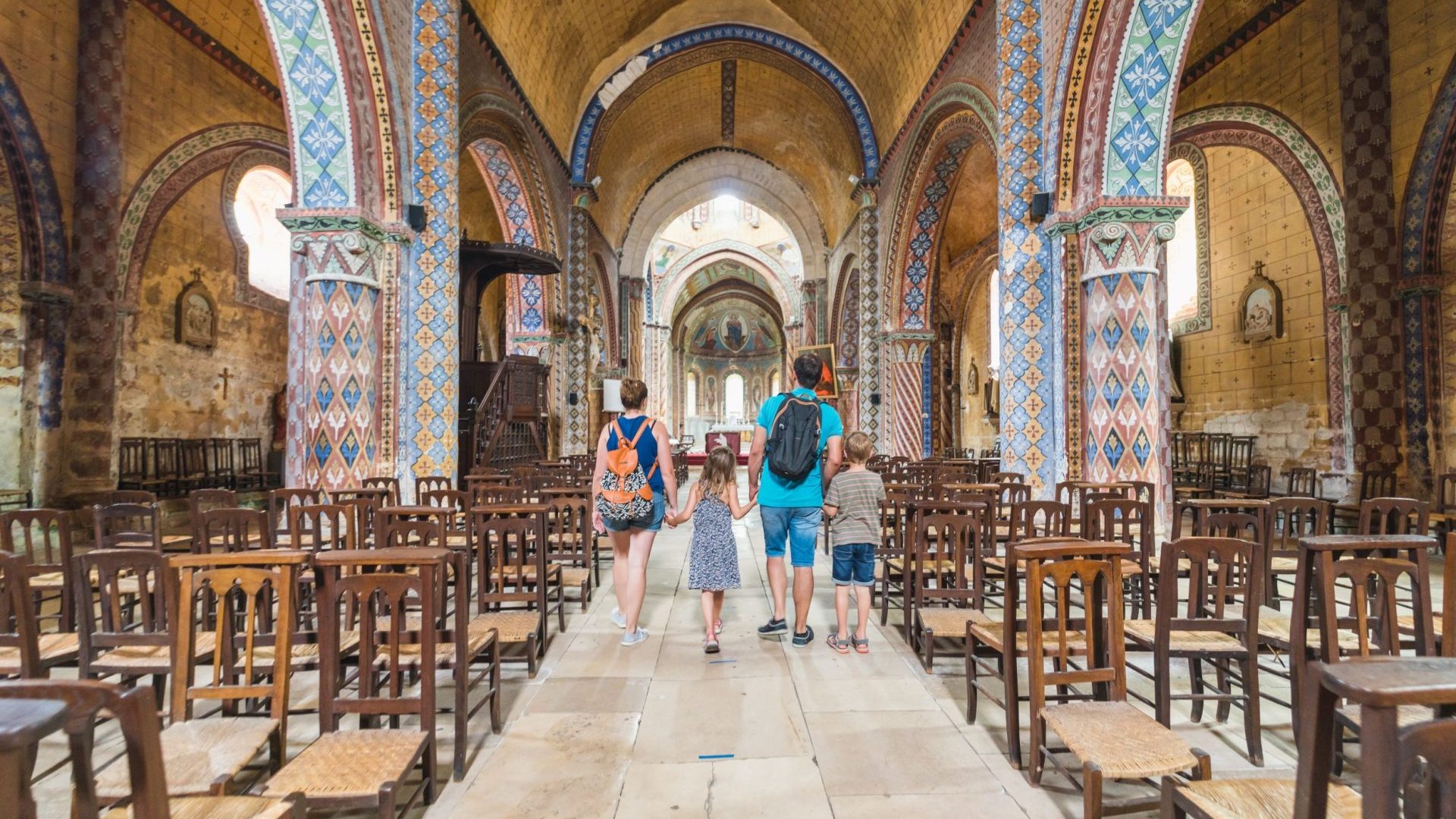 Interieur van de kerk Saint Nicolas de Civray