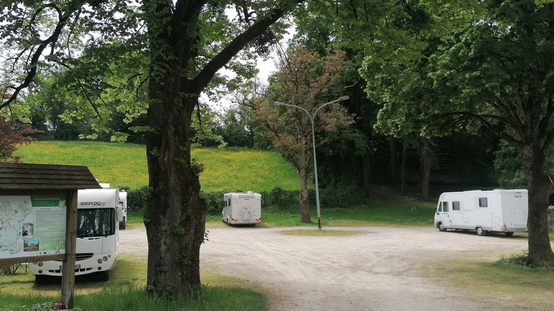 Aire de Camping Cars_Charroux_Vienne