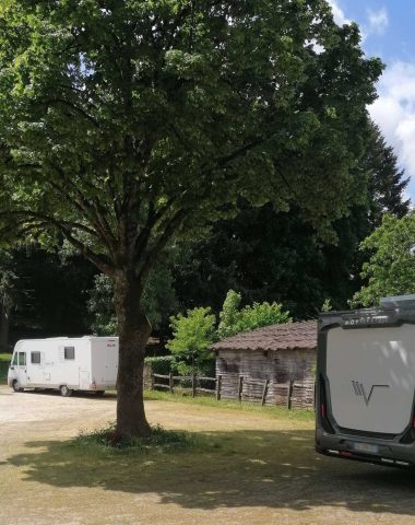 Aire de Camping Cars_Charroux_Vienne