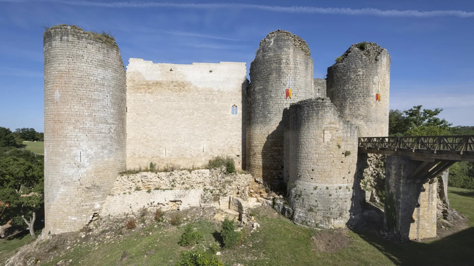 Château médiéval de Gençay